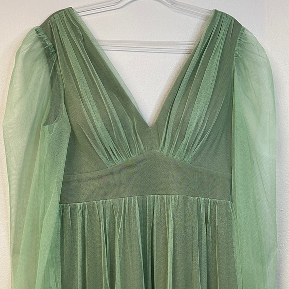 NWT PHIZE Sage Green V-Neck Tule Maxi Dress Slit Sheer Sleeves Size M Party - Picture 8 of 10